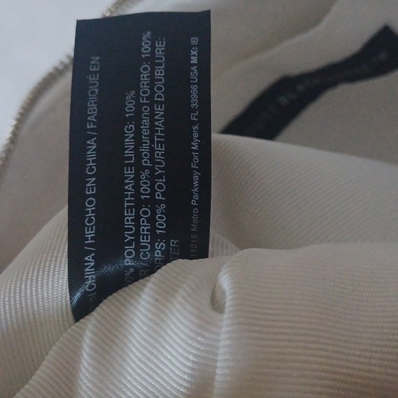 NWOT WhiteHouseBlackMarket Floral Clutch - Picture 7 of 12